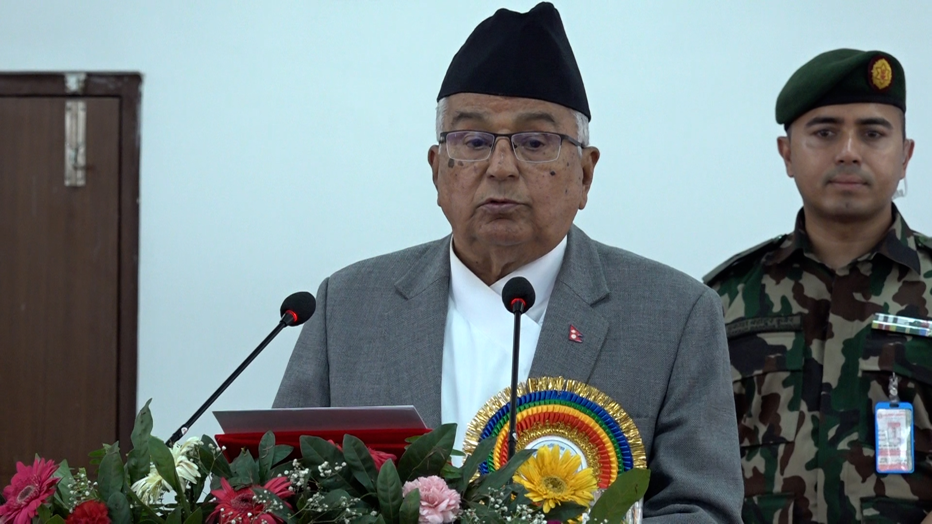 कर्मचारीतन्त्रले नागरिकको मन जित्न सकेमात्र लोकतन्त्र दरिलो हुन्छ -राष्ट्रपति पौडेल
