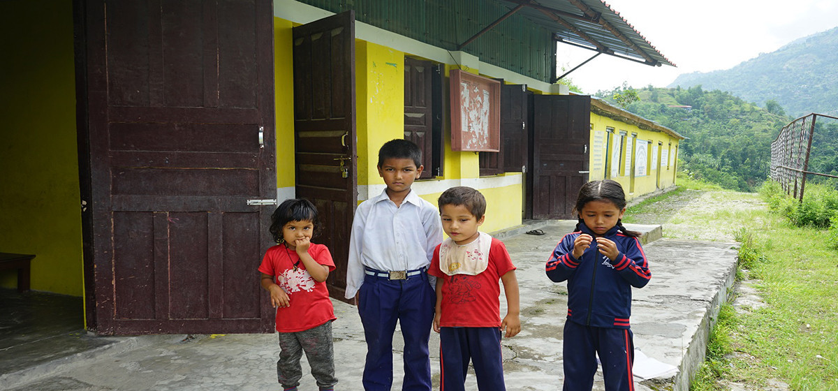 शिक्षक, कर्मचारी र विद्यार्थी सङ्ख्या बराबर
