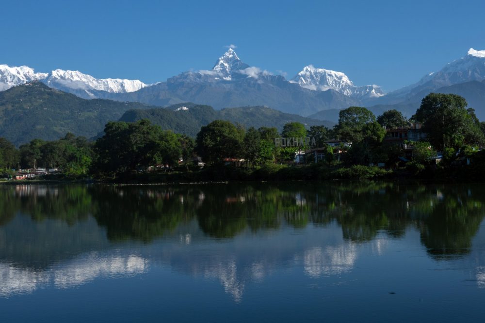 माछापुच्छ्रे मुस्कुराउँदा पनि पर्यटकीय सहर पोखरा सुनसान