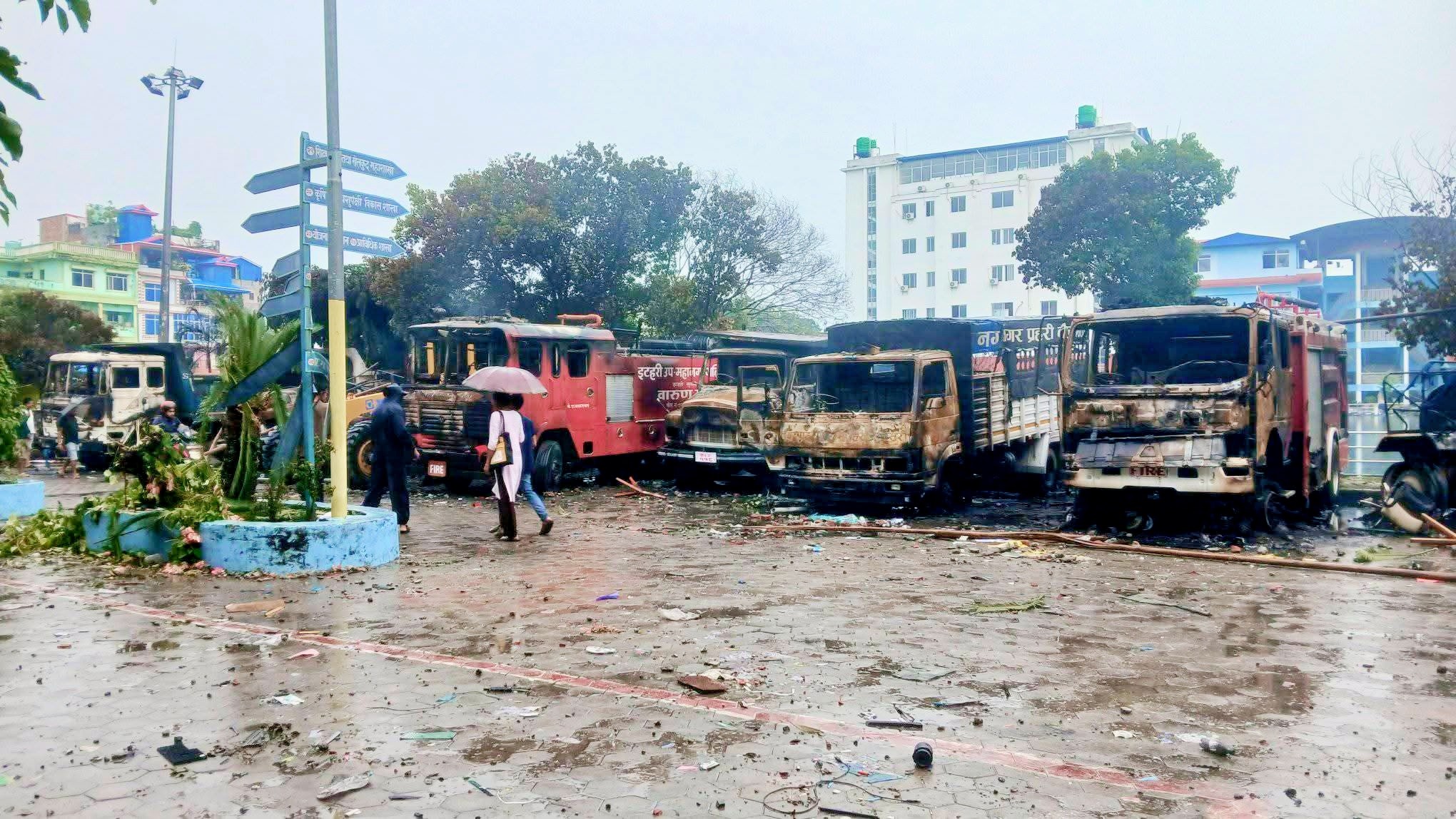 इटहरीमा भएको आगजनी र तोडफोडबारे प्रमाण खोज्दै उपमहानगरपालिका