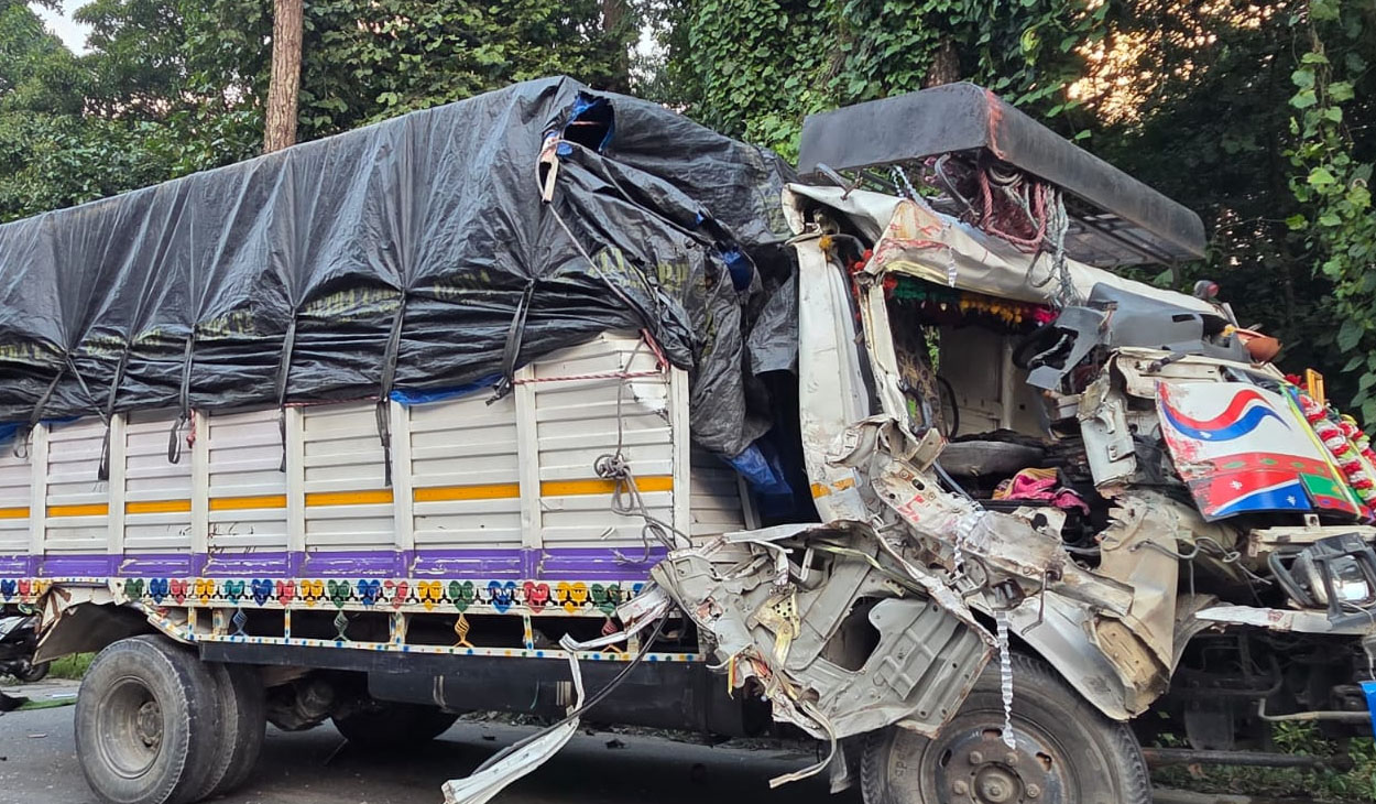 धरान–इटहरी सडकमा सवारी दुर्घटना, चार जना घाइते