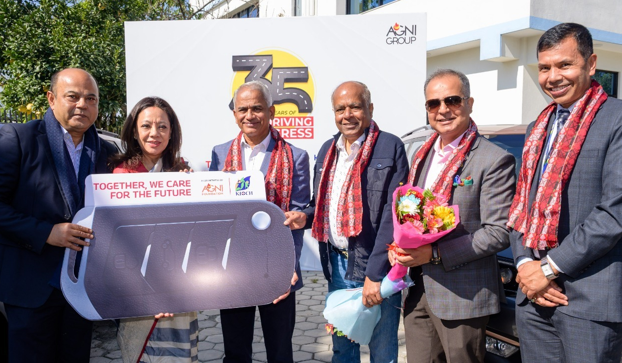 बाल स्वास्थ्य सुदृढीकरणमा अग्नि फाउण्डेशन : 'चाइल्ड हेल्थ'लाई गर्यो दुई इलेक्ट्रिक गाडी हस्तान्तरण