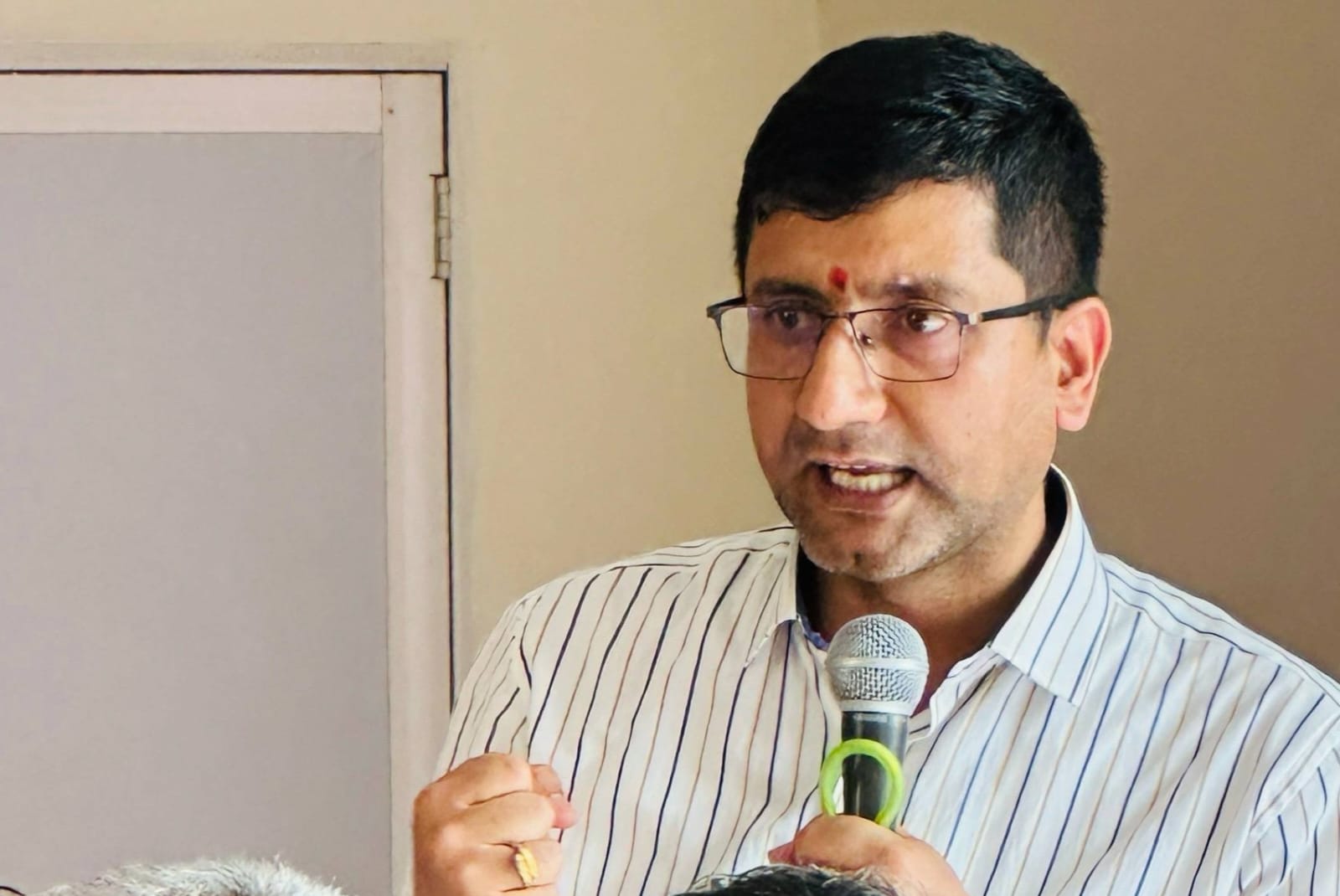 जिरीका पदमार्गलाई पुनर्जीवन दिने अभियानको कांग्रेस नेता शिवाकोटीले गरे प्रशंसा