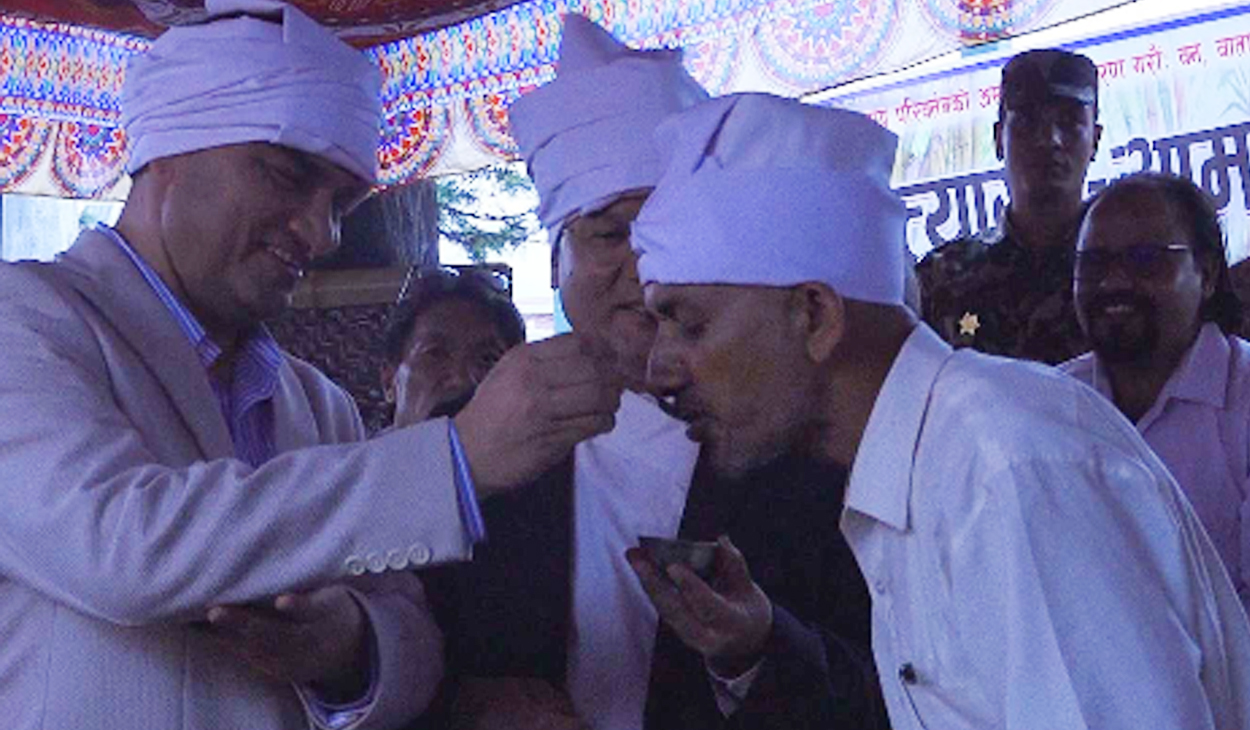 सरकारसँग १६ बुँदे समझदारीसँगै मेयर तीर्थराज भट्टराईले तोडे अनशन