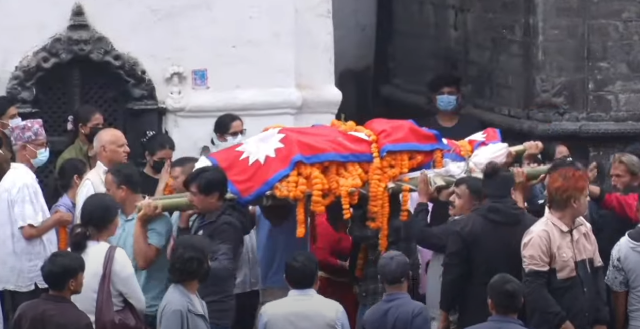 पशुपति आर्यघाटमा राष्ट्रिय सम्मानका साथ जेनजी सहिदहरूको अन्त्येष्टि