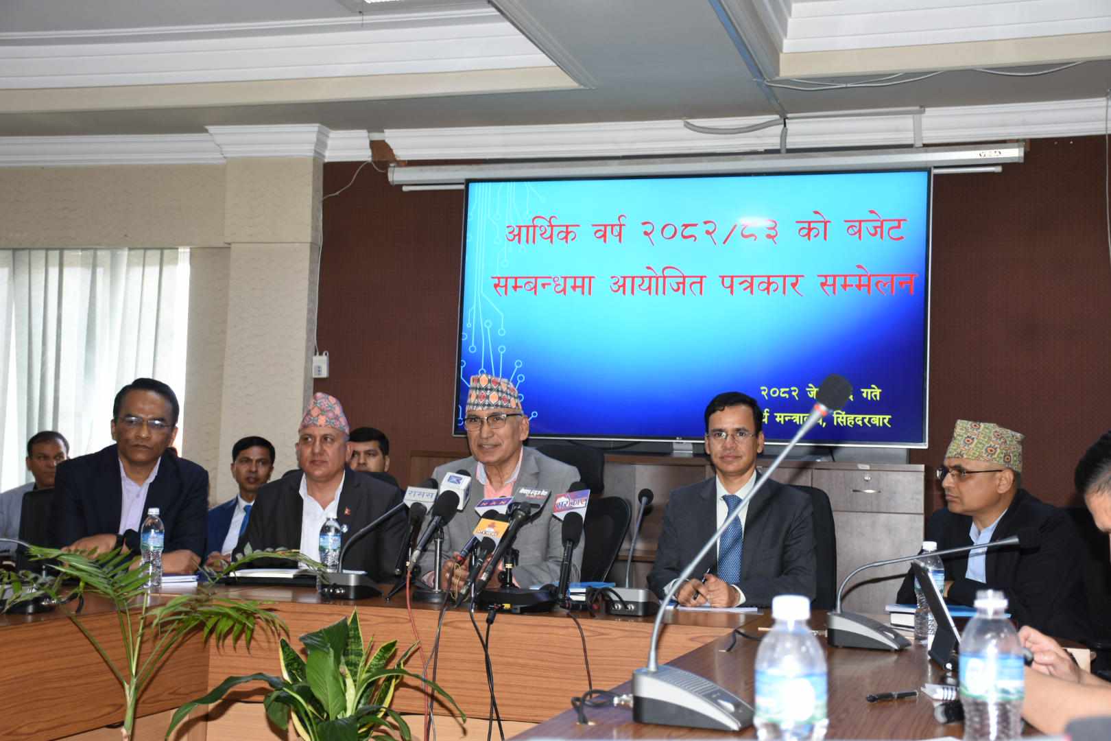 करमा वर्षमान पुनले गरेको गल्ति सच्चाएँ - अर्थमन्त्री पौडेल