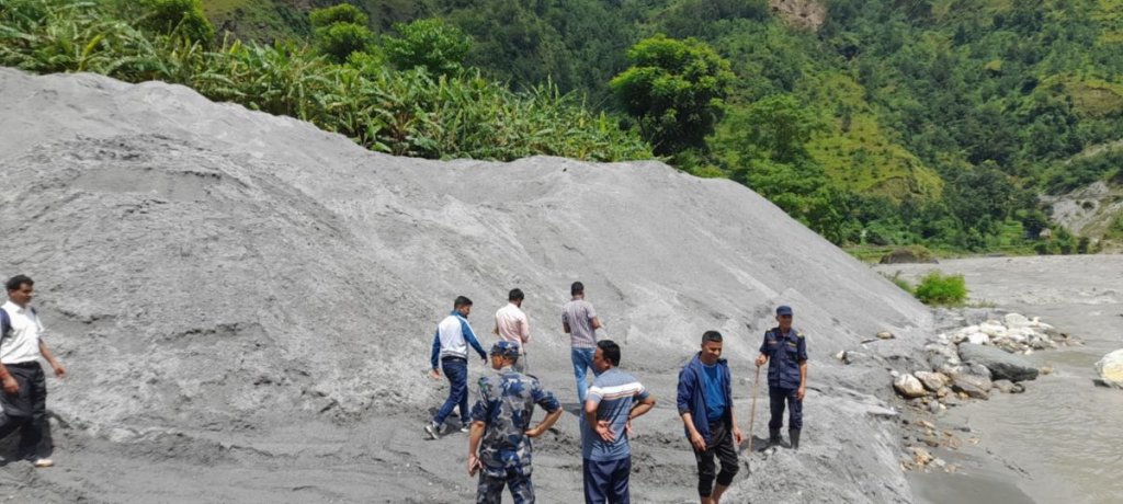 वर्षायाममा पनि कालीगण्डकीमा अवैध दोहन, डेढ करोड रुपैयाँ जरिवाना
