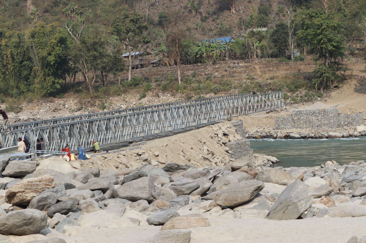 बंशिलाघाटमा बन्दै छ बेलिब्रिज, कहिले होला पुरा ?
