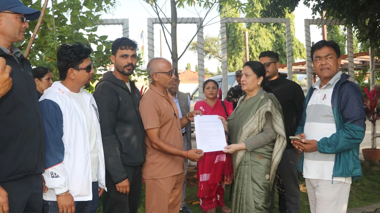 बाढीपीडित उद्योगीको पुनर्स्थापनाका लागि पहल गर्न पूर्वराष्ट्रपति भण्डारीसँग आग्रह