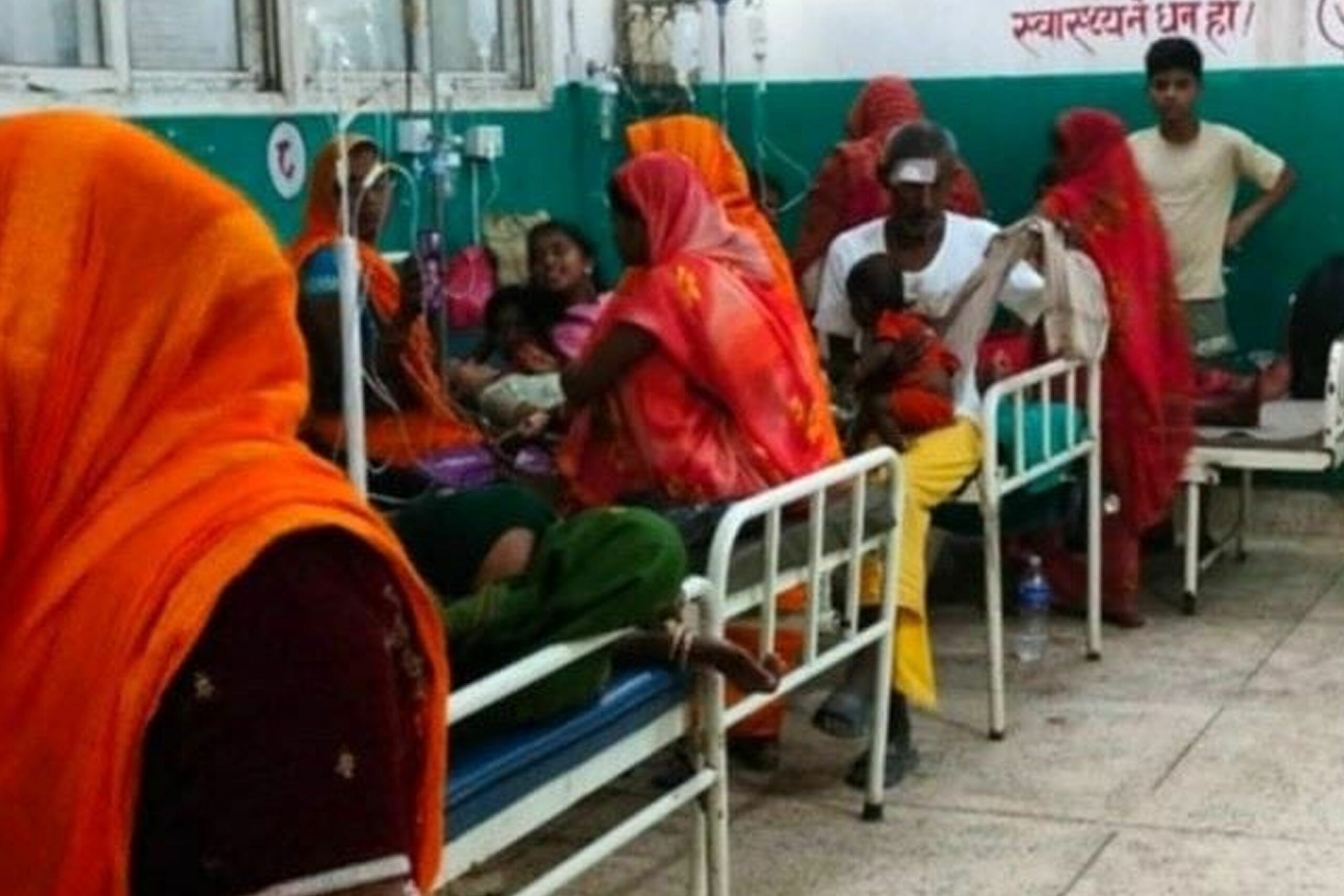 बिहेभोज खाँदा धनुषामा एक सय बढी बिरामी