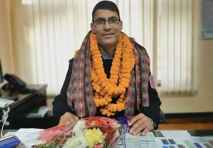 पूर्व एआईजी पोखरेल रास्वपामा प्रवेश गर्दै