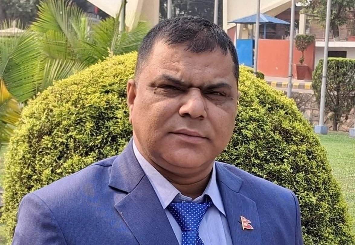 नेपाल प्रेसको कार्यालयबाटै पत्रकार विश्वमणि सुवेदीलाई प्रहरीले लग्यो