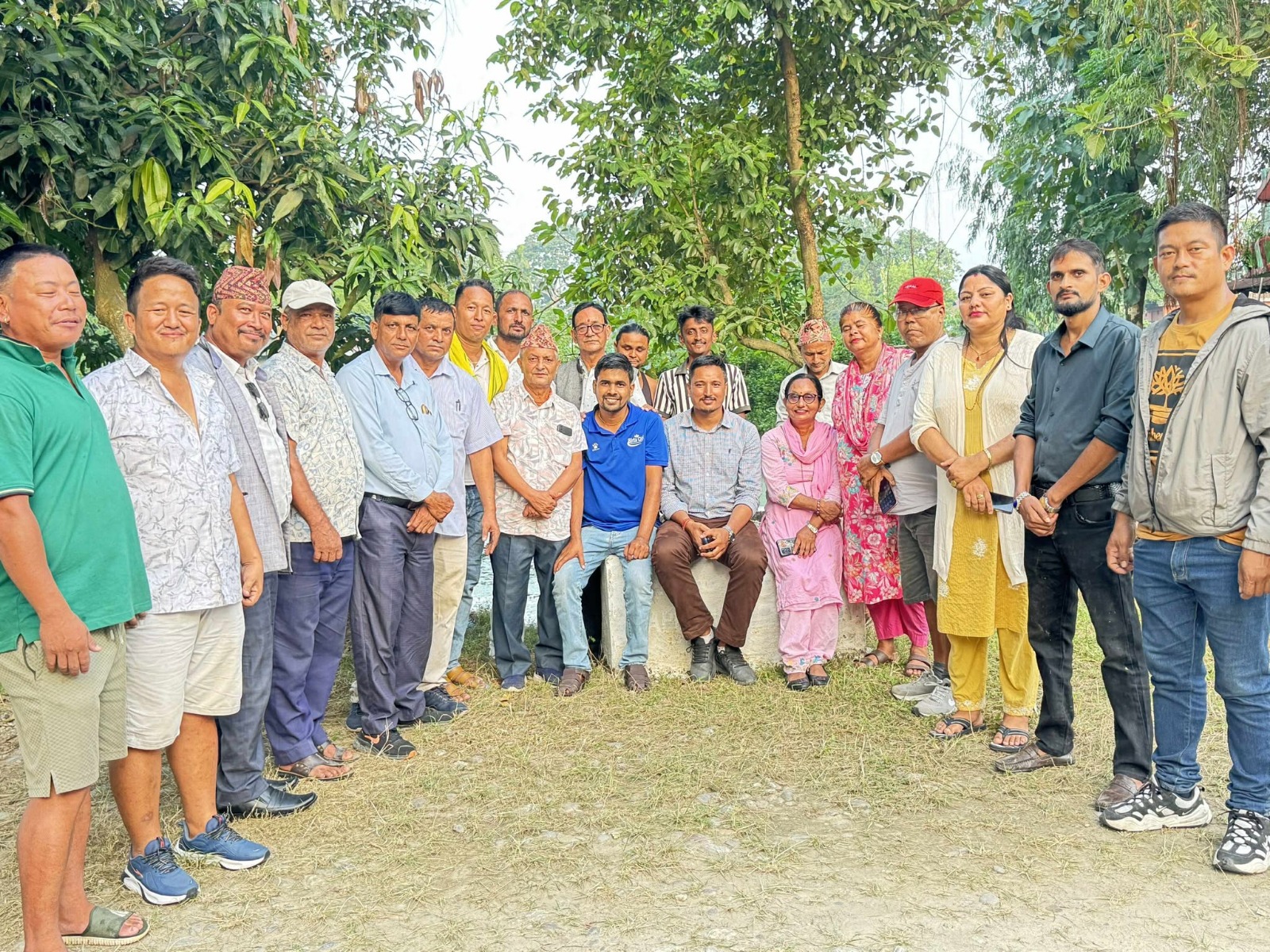 झापाका बाढी प्रभावितका लागि नेकपा एमाले बाह्रदशीको सहयोग