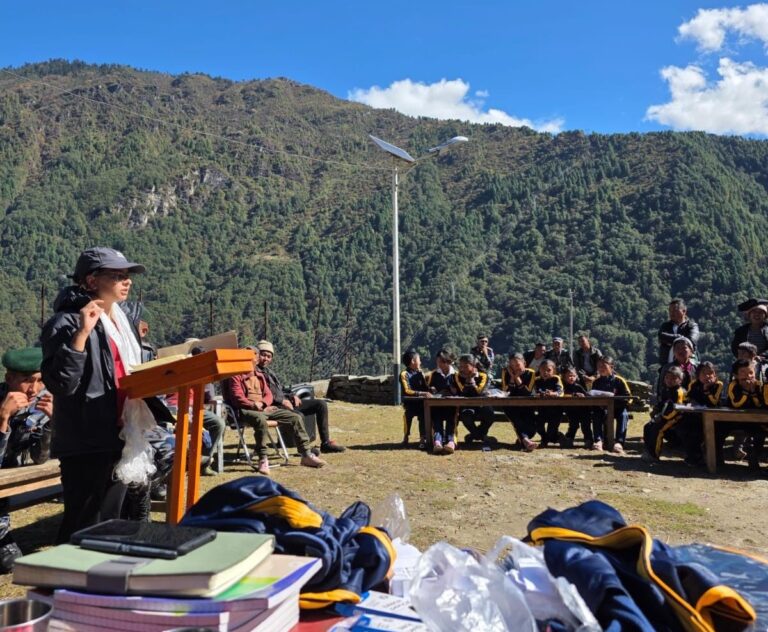 ‘सिडिओ’ पैदलै गाउँमा आएपछि…