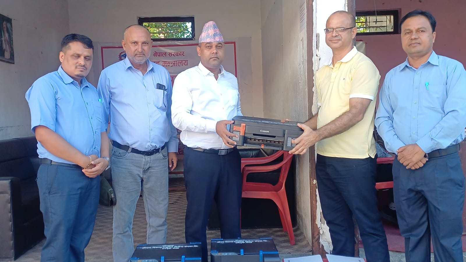 मोरङ जिल्ला प्रशासन कार्यालयको मर्मत–सम्भार तीव्र, सहयोगी संस्थाबाट सामग्री संकलन
