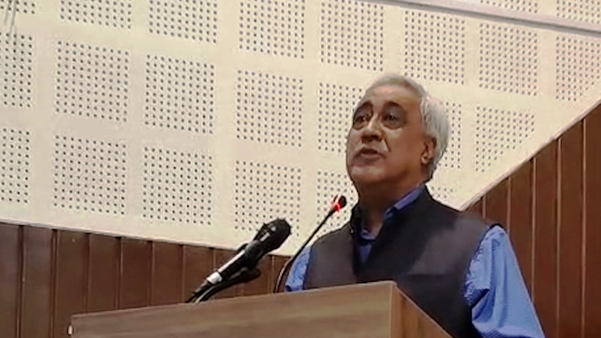 सभापतिमा उम्मेदवारी दिने चन्द्र भण्डारीको घोषणा