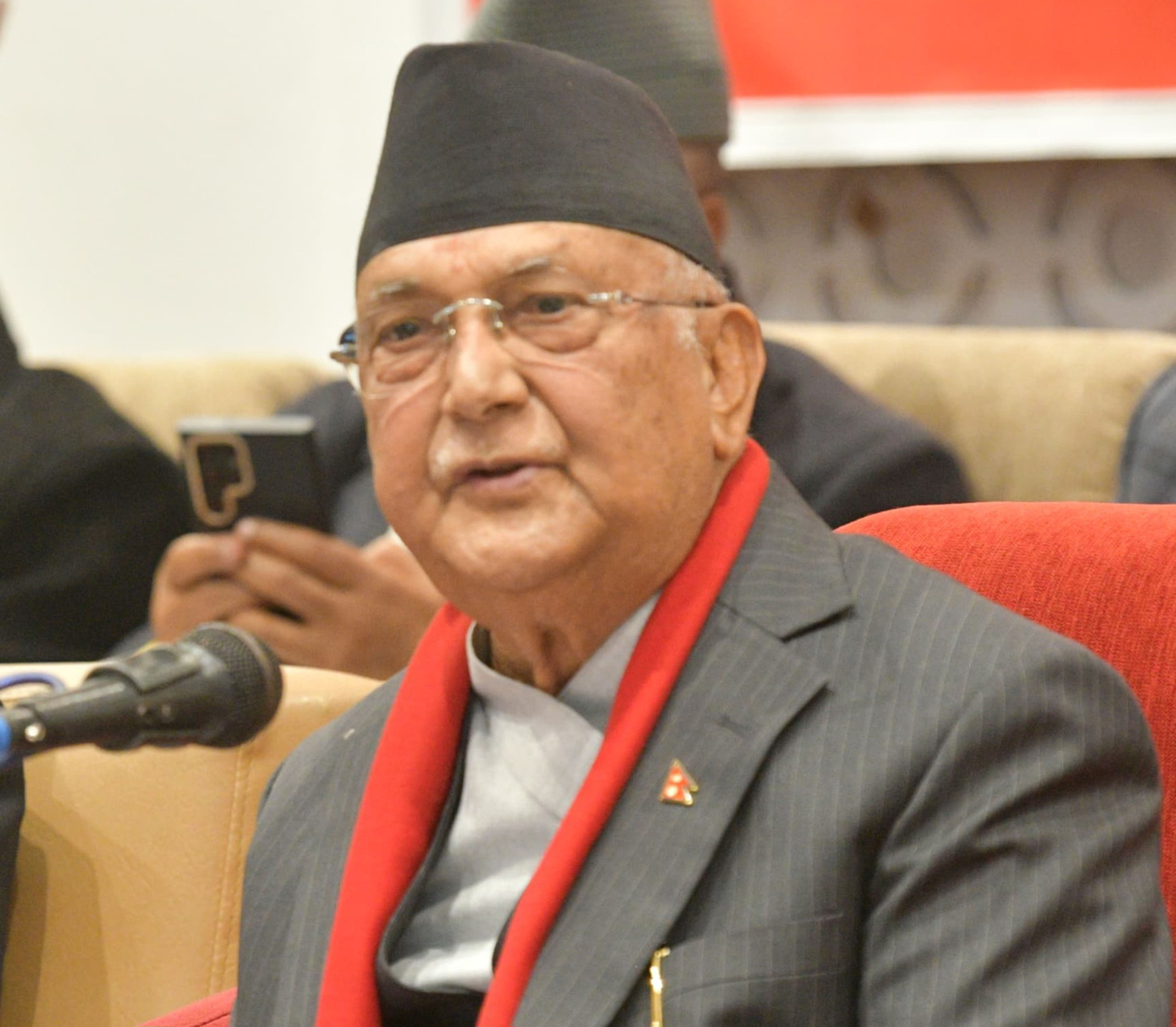 एमालेको काँधमा असाधारण जिम्मेवारी छ:  अध्यक्ष ओली