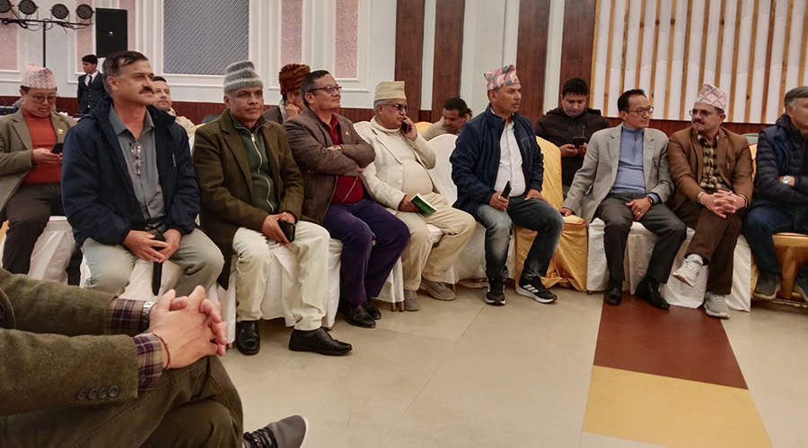 कांग्रेस विशेष महाधिवेशन पक्षधरको भेला : नियमित महाधिवेशन गराउन सक्रिय भूमिका खेल्ने निष्कर्ष