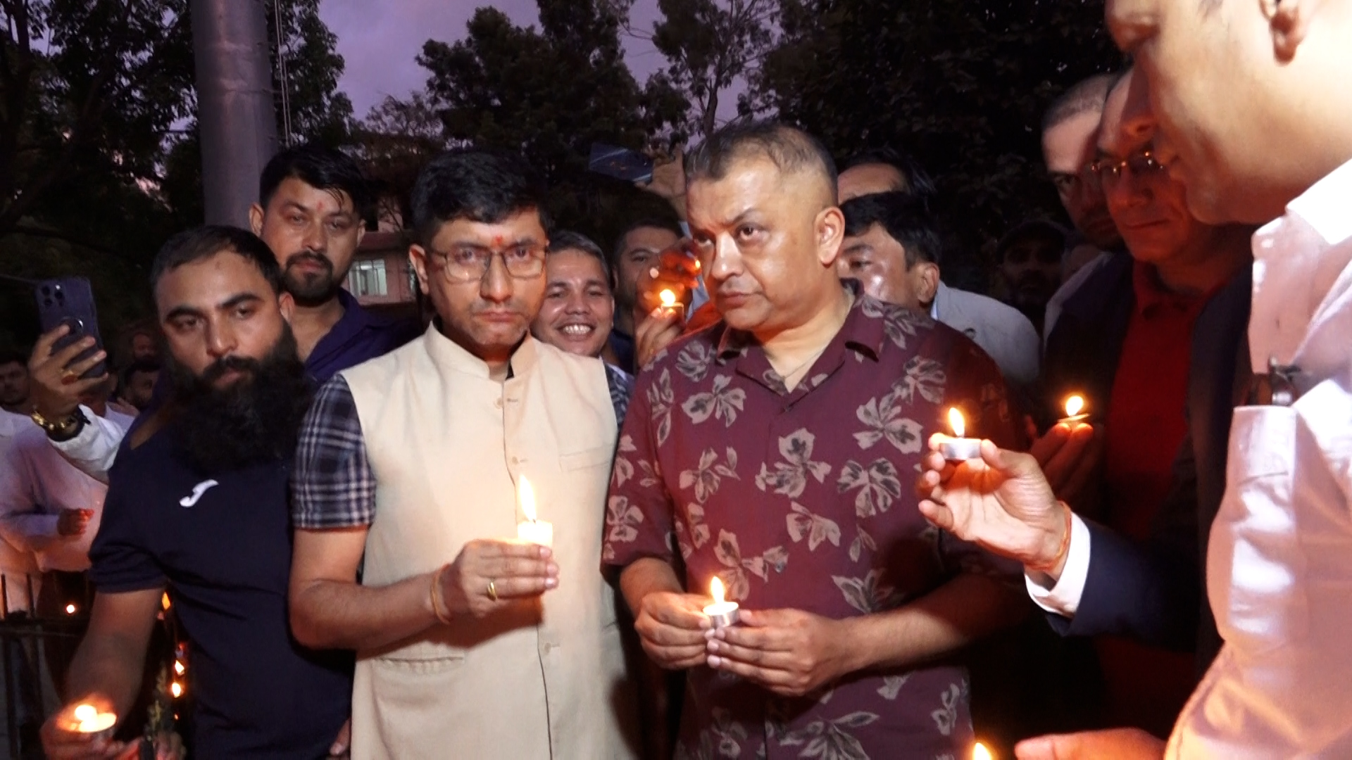 गगन थापाको उपस्थितिमा जेनजी आन्दोलनमा ज्यान गुमाएकाको सम्झनामा दीप प्रज्वलन