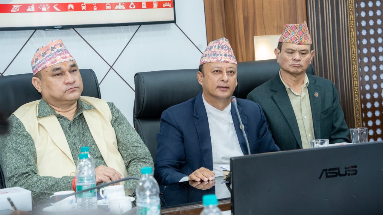 ऊर्जा क्षेत्रमा लगानीको वातावरण सिर्जना गर्न सरकार लागेको मन्त्रीको दाबी