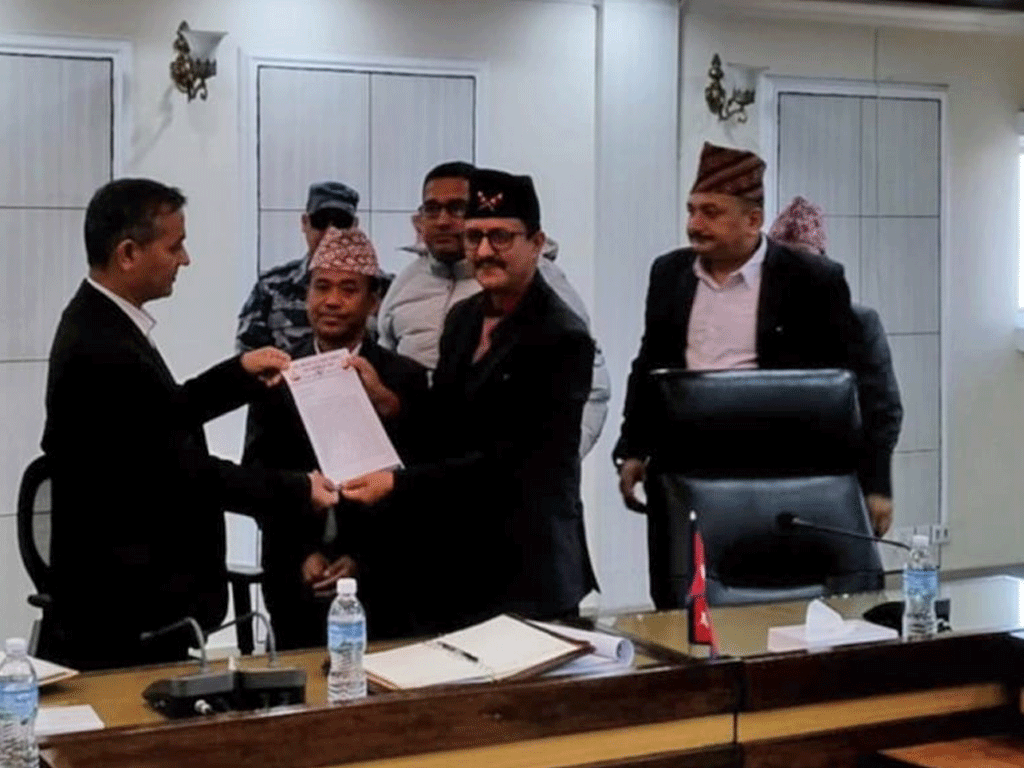 संविधान खारेज र ऋण मिनाहा माग गर्दै सरकारलाई दुर्गा प्रसाईं समूहको ज्ञापन पत्र