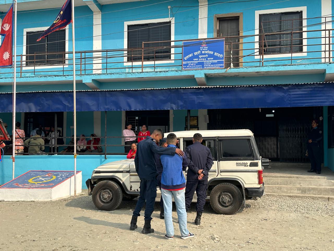 इटहरीमा जेनजी आन्दोलनमा लुटिएका गोलीसहित एक पक्राउ, फरार ३५ मध्ये २२ समातिए