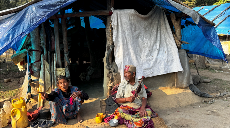 वर्षौँदेखि पालमुनि छन् घरबारविहीन परिवार