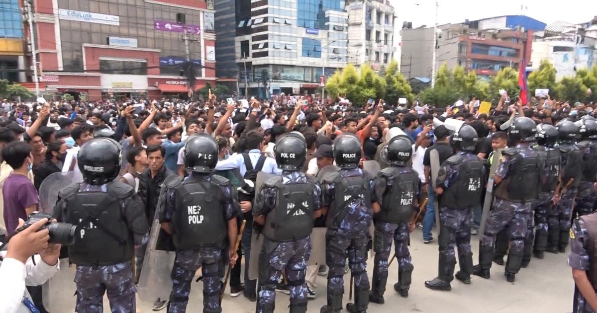 भदौ २४ विध्वंस: प्रहरीको हत्यामा संलग्न थुनामा, ७६ जना पक्राउ
