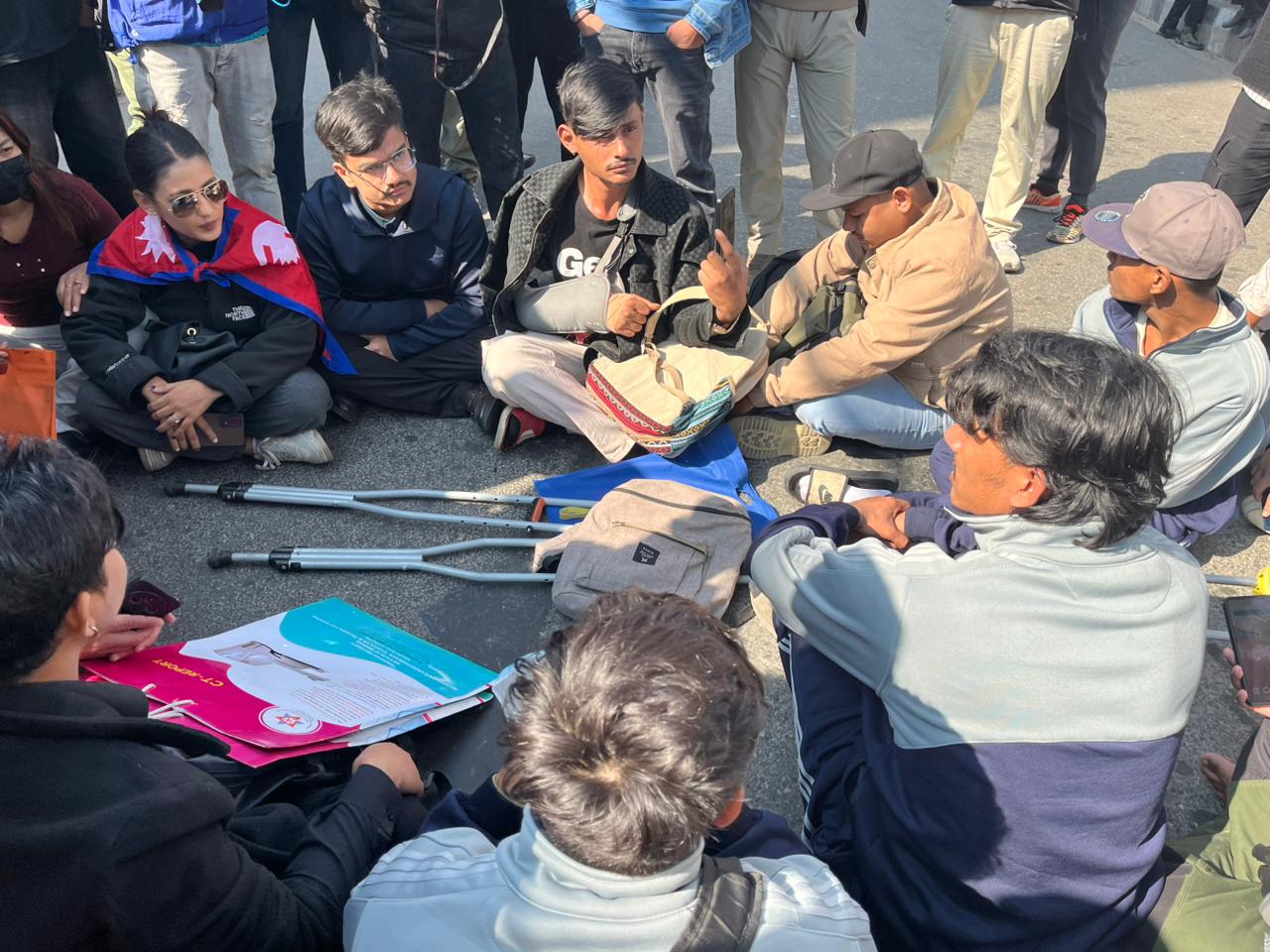 एमालेको र्याली रोक्न माइतीघरमा जेनजी घाइते