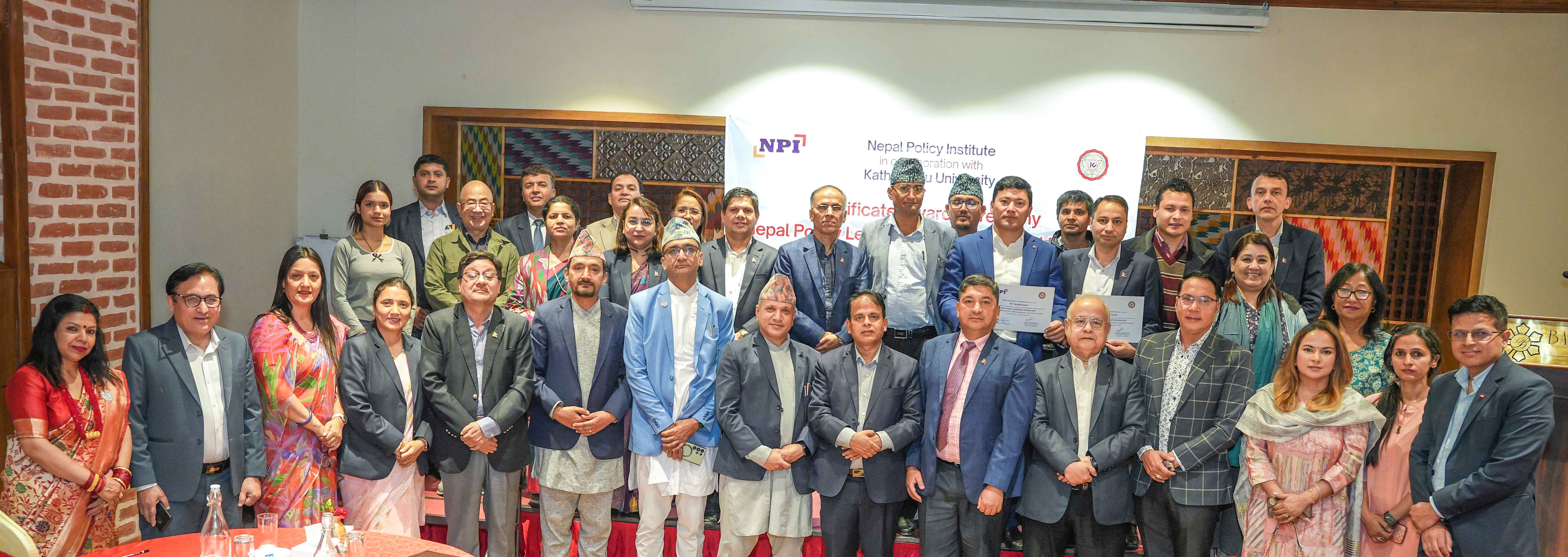 आठ महिने पोलिसी लिडरशिप तालिम सम्पन्न