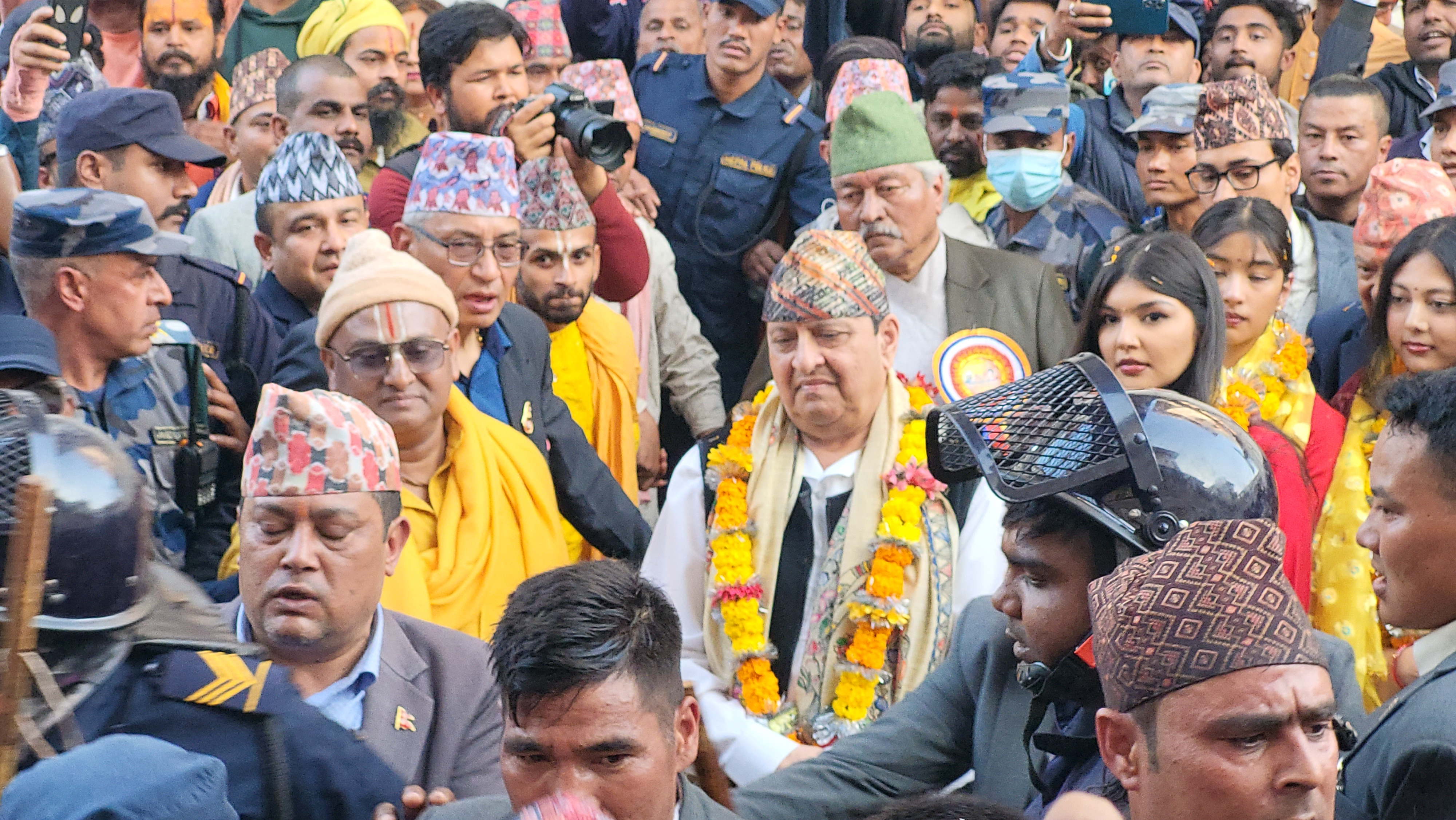 पूर्वराजा ज्ञानेन्द्रद्वारा जानकी मन्दिरमा पूजा (तस्बिरहरु)