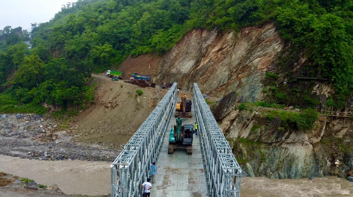 पाँचथरको हेंवा खोलामा ‘मोडुलर बेलिब्रिज’ जडान
