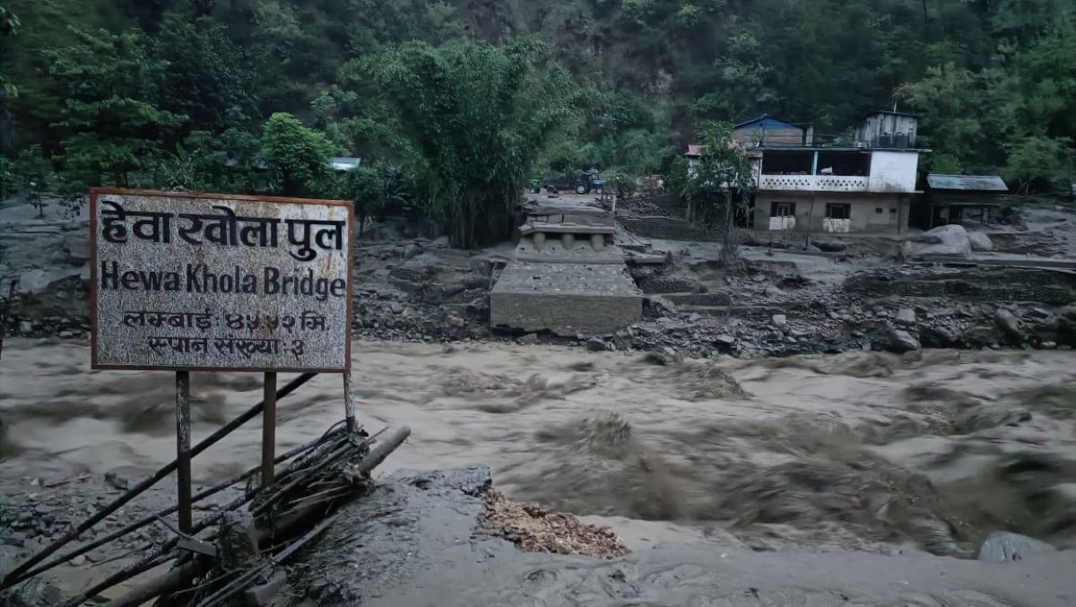 संखुवासभाको हेवा खोलामा बेलिब्रिज बन्ने