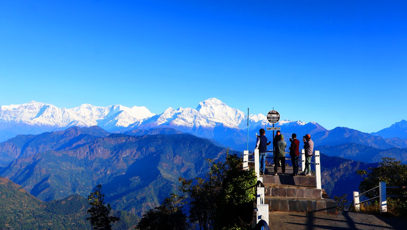 हिमाल हेर्ने पर्यटकको बेलढुङ्गामा आकर्षण