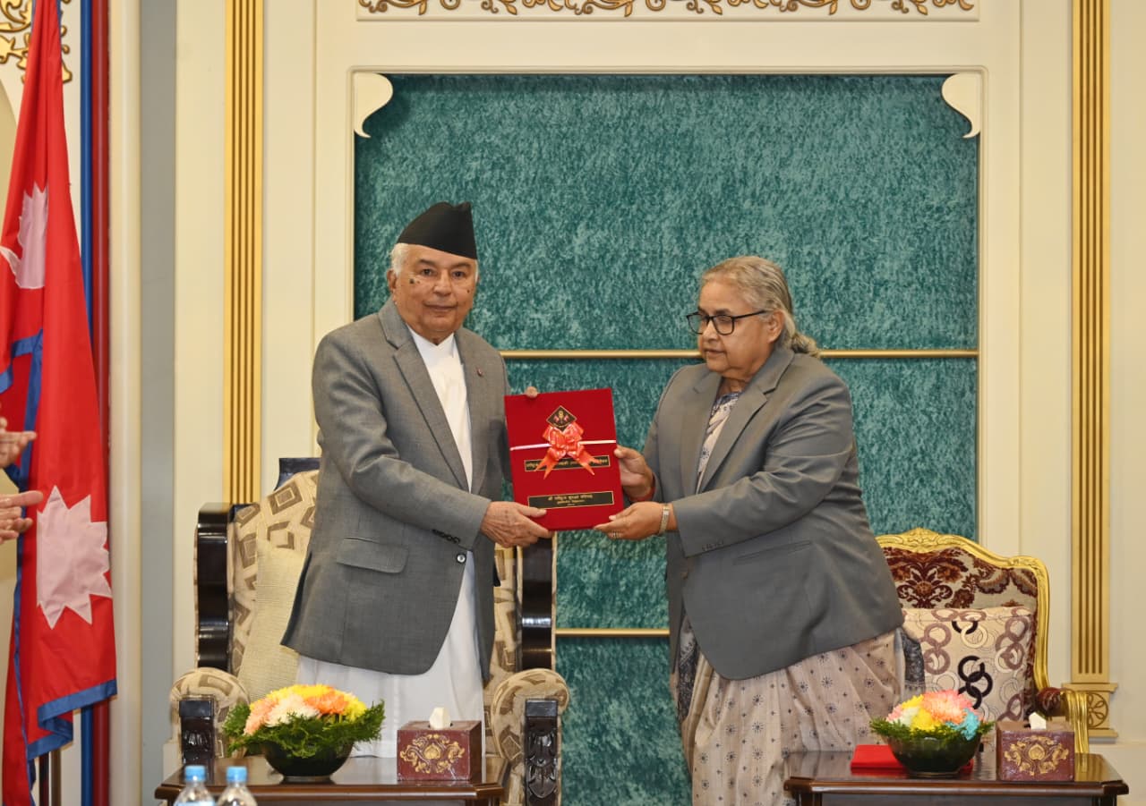 राष्ट्रपतिद्वारा चुनावमा सम्पूर्ण ध्यान केन्द्रित गर्न सरकारलाई सुझाव