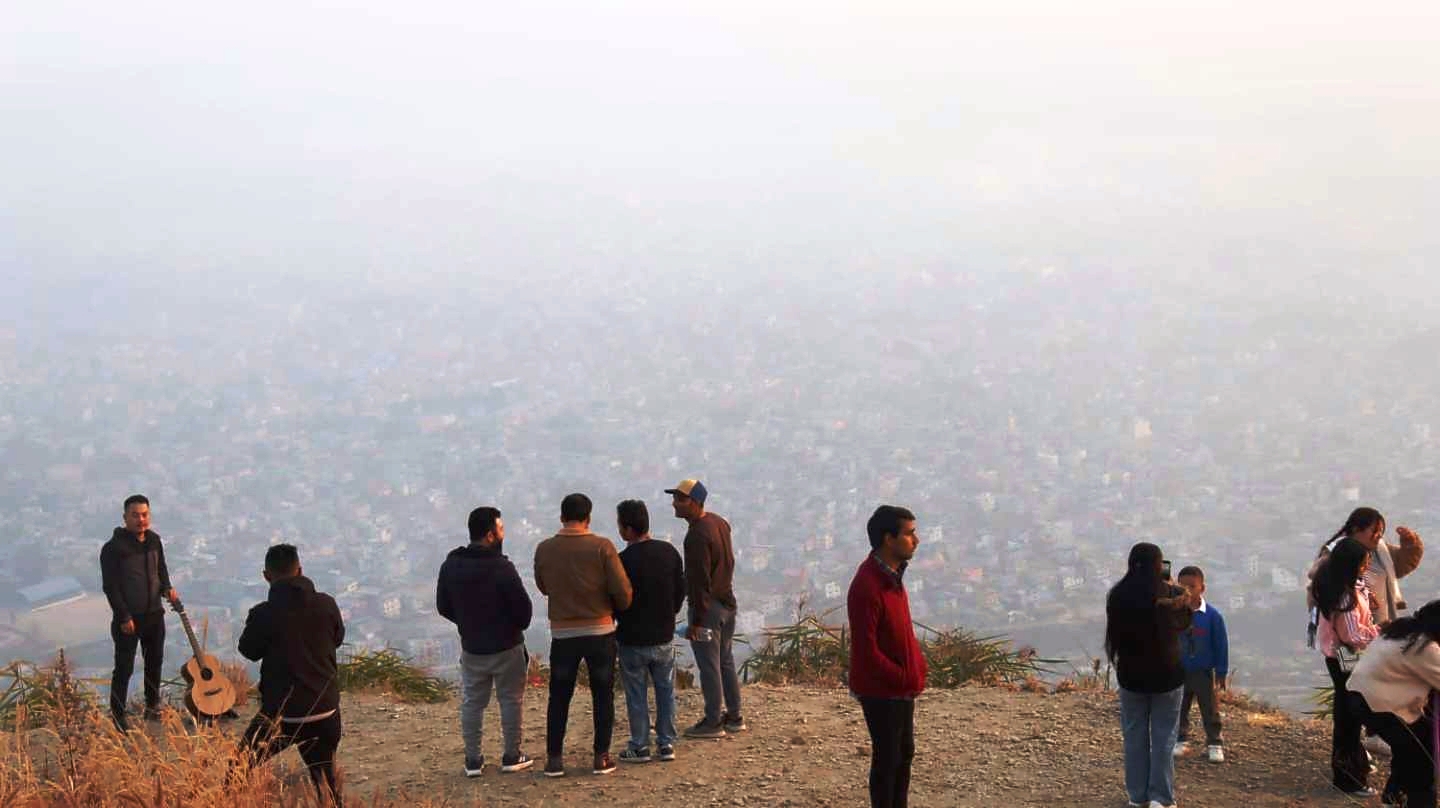 गर्मी छल्न धरानको चिन्डेडाँडामा पुग्छन् तराईका पर्यटक