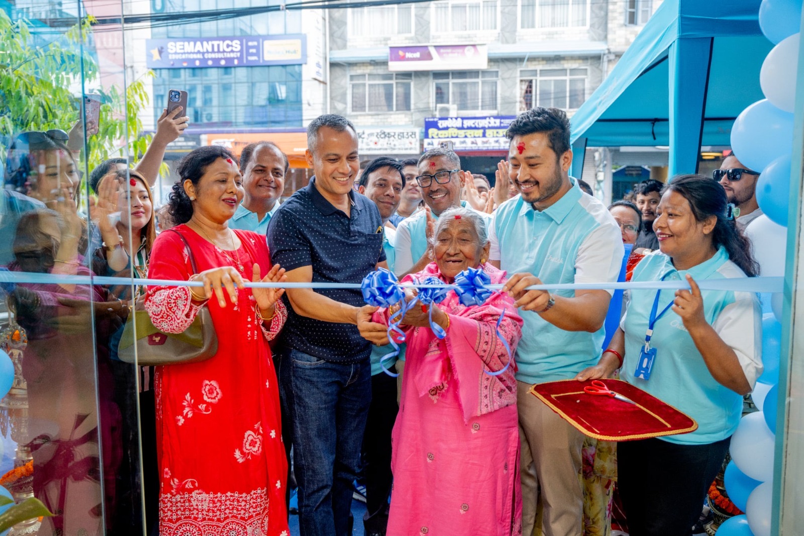 पोखरामा बजाज चेतक ईभीको विस्तार, प्रिमियम विद्युतीय यात्रातर्फ अर्को कदम