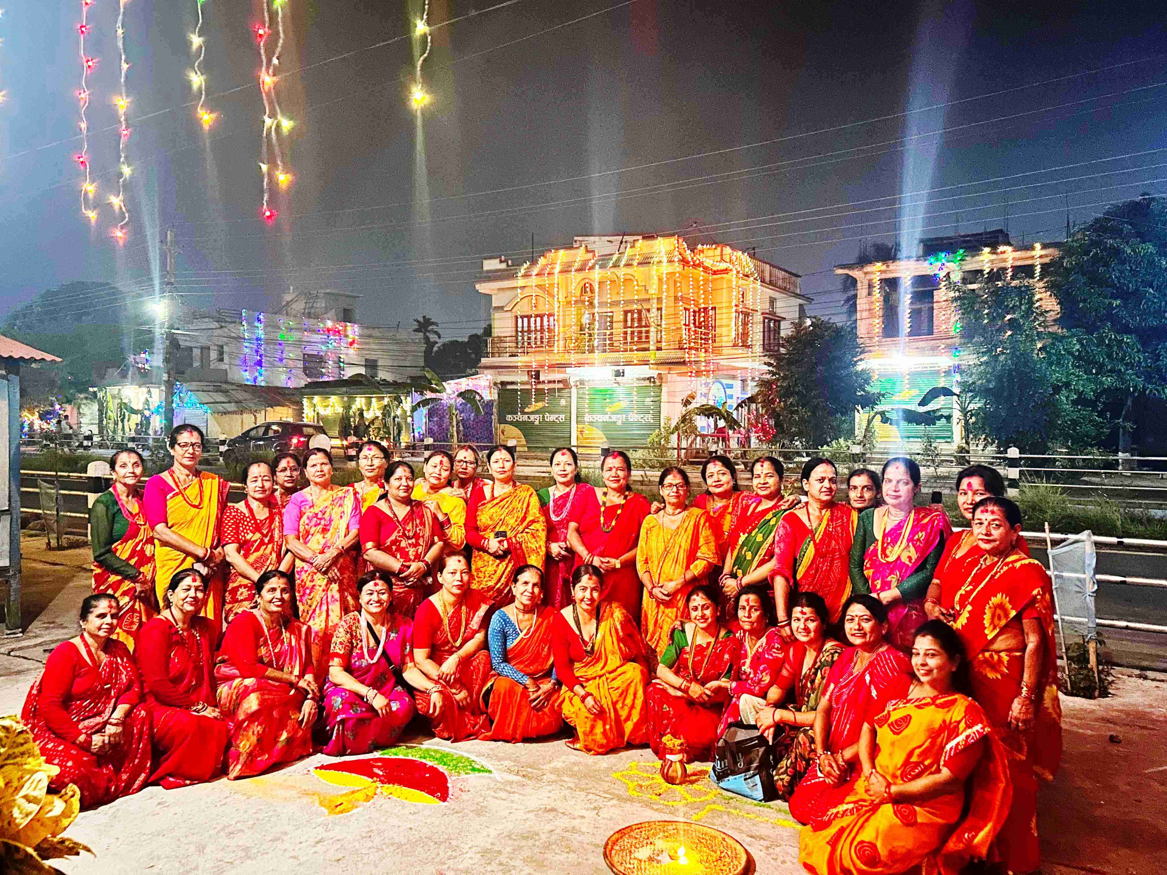 लक्ष्मीपूजाको राती भैलोमा रमायो विराटनगर