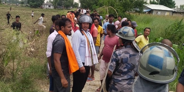 सर्लाहीमा गोली चल्यो, इन्स्पेक्टरसहित तीन जना घाइते