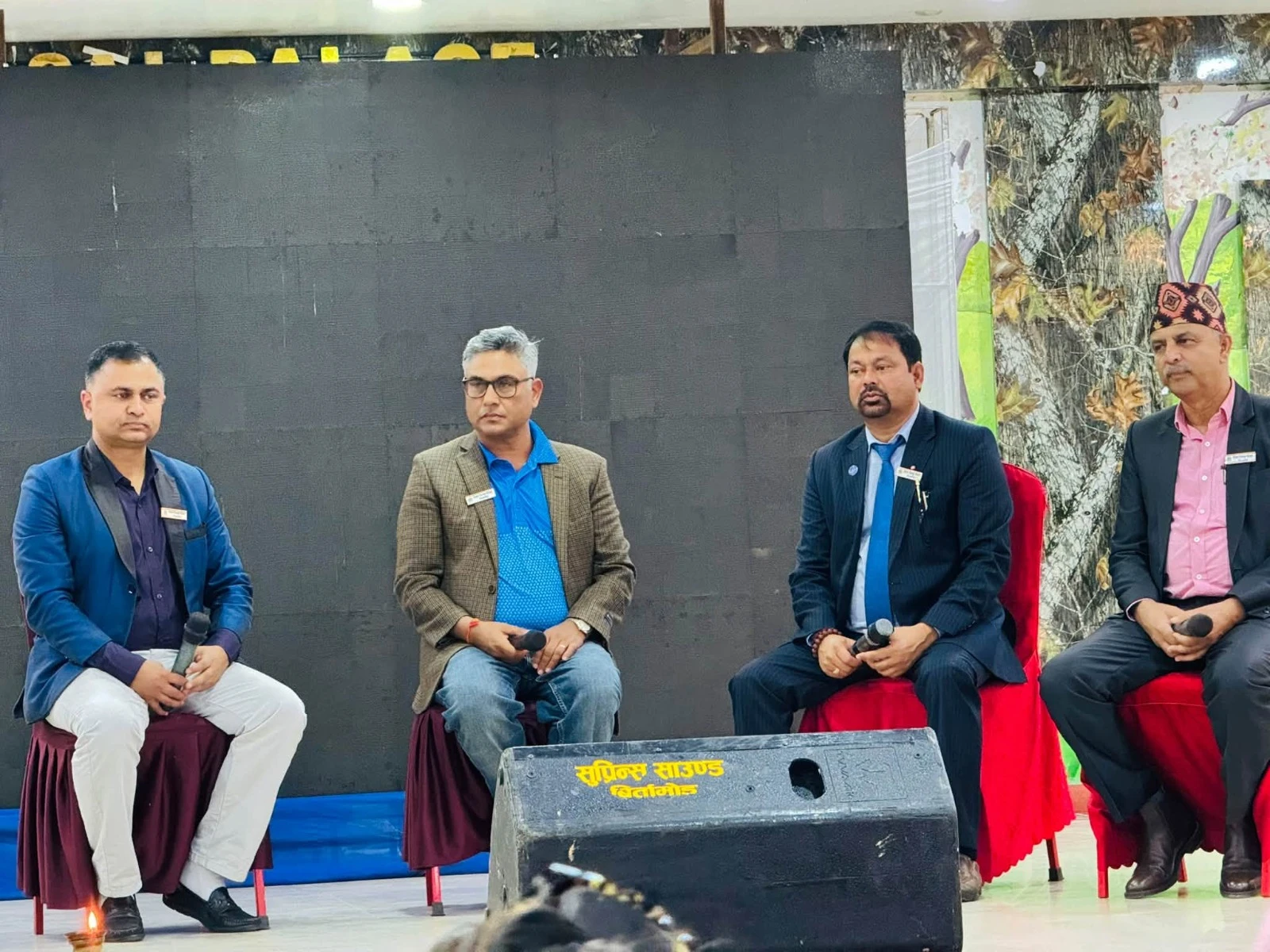 गैरआवासीय नेपालीको नागरिकता निरन्तरताको मुद्दा फेरि बहसमा