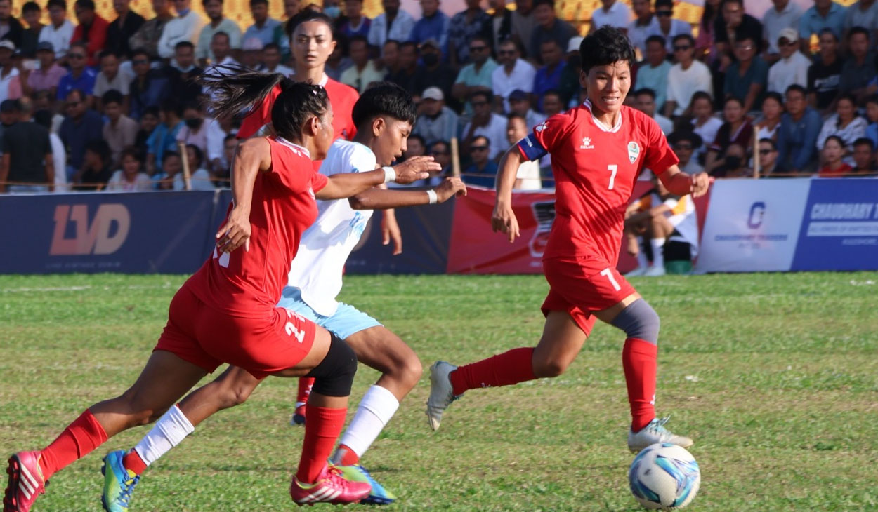 विमलाको ह्याट्रिकसँगै त्रिभुवन आर्मी झापा महिला गोल्डकपको सेमिफाइनलमा