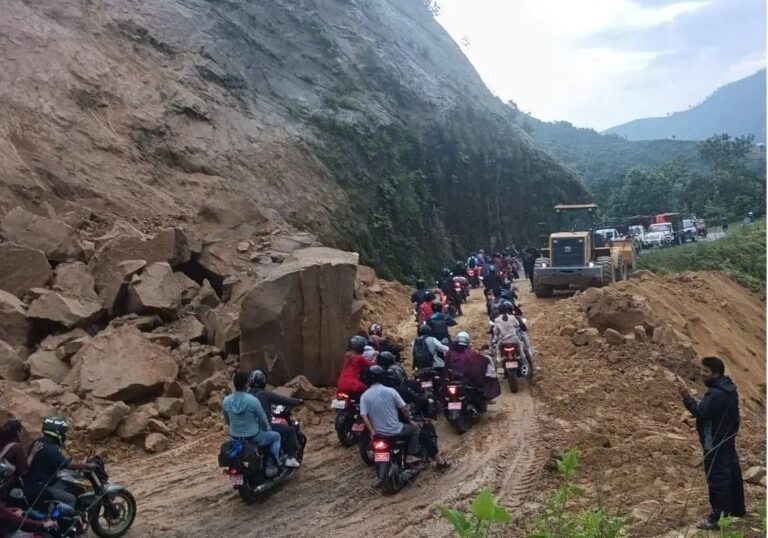 कान्ति लोकपथमा आवागमन पूर्ण रूपमा बन्द