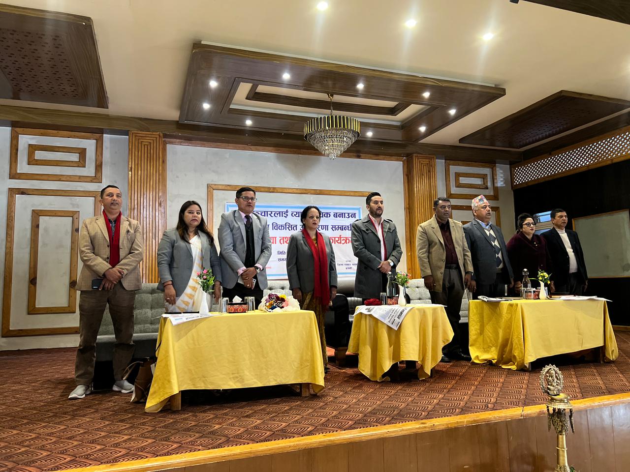 मुलुक निर्वाचनतर्फ अघि बढ्यो : मन्त्री खरेल