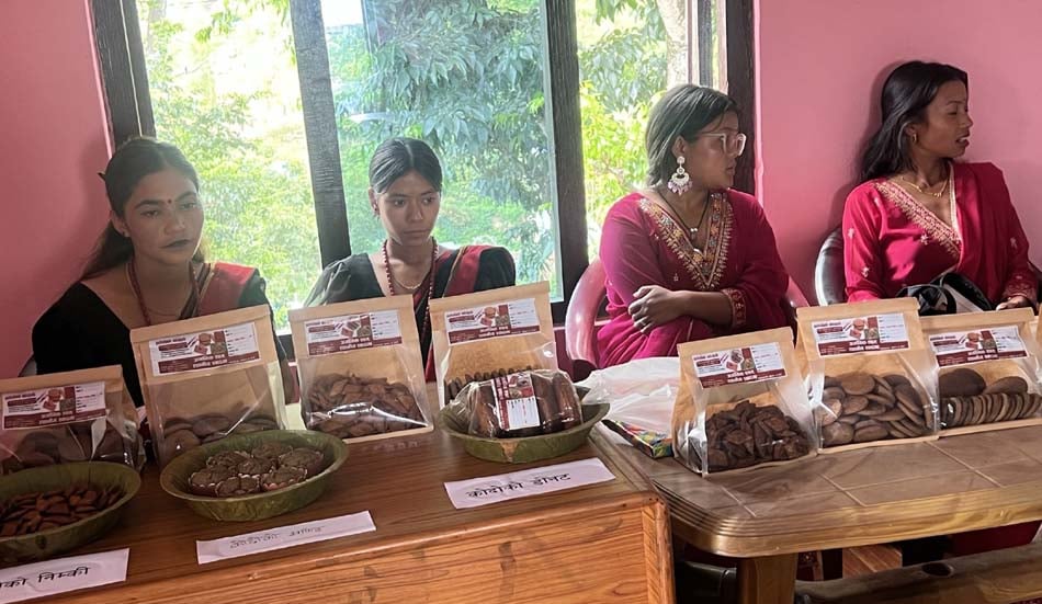 खोटाङमा कक्षा १२ को परीक्षा दिएर बसेकालाई कोदोको परिकार उत्पादन र प्याकेजिङ तालिम