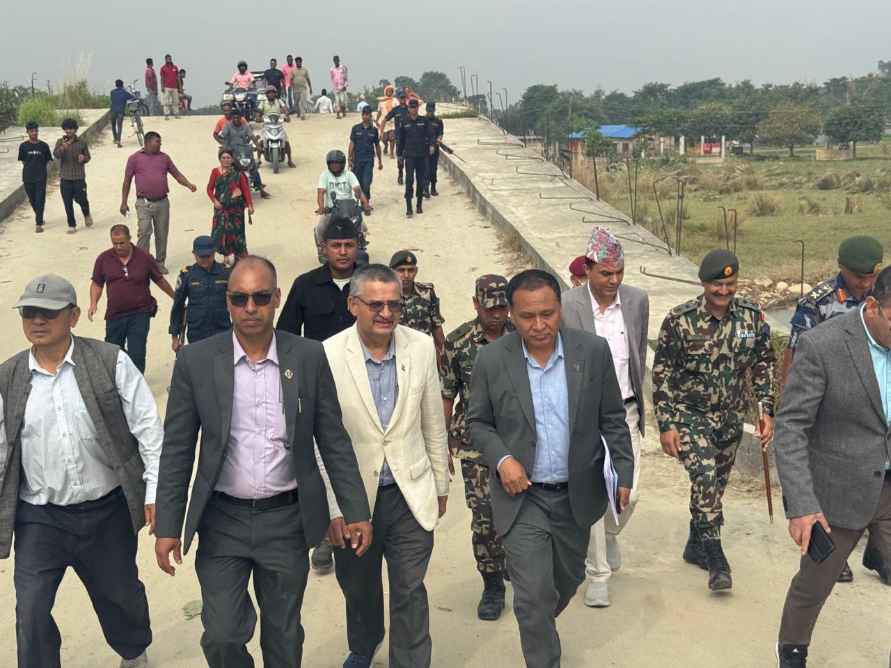 सडक र पुल निर्माणका थप २५ रुग्ण ठेक्का तोड्ने तयारी, निकालियो सार्वजनिक सूचना