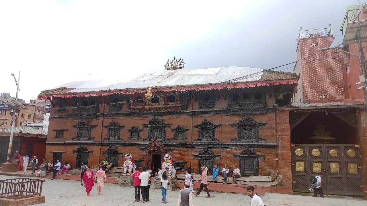 भूकम्पको दश वर्ष : अझै पाल र टेकोको भरमा कुमारी घर