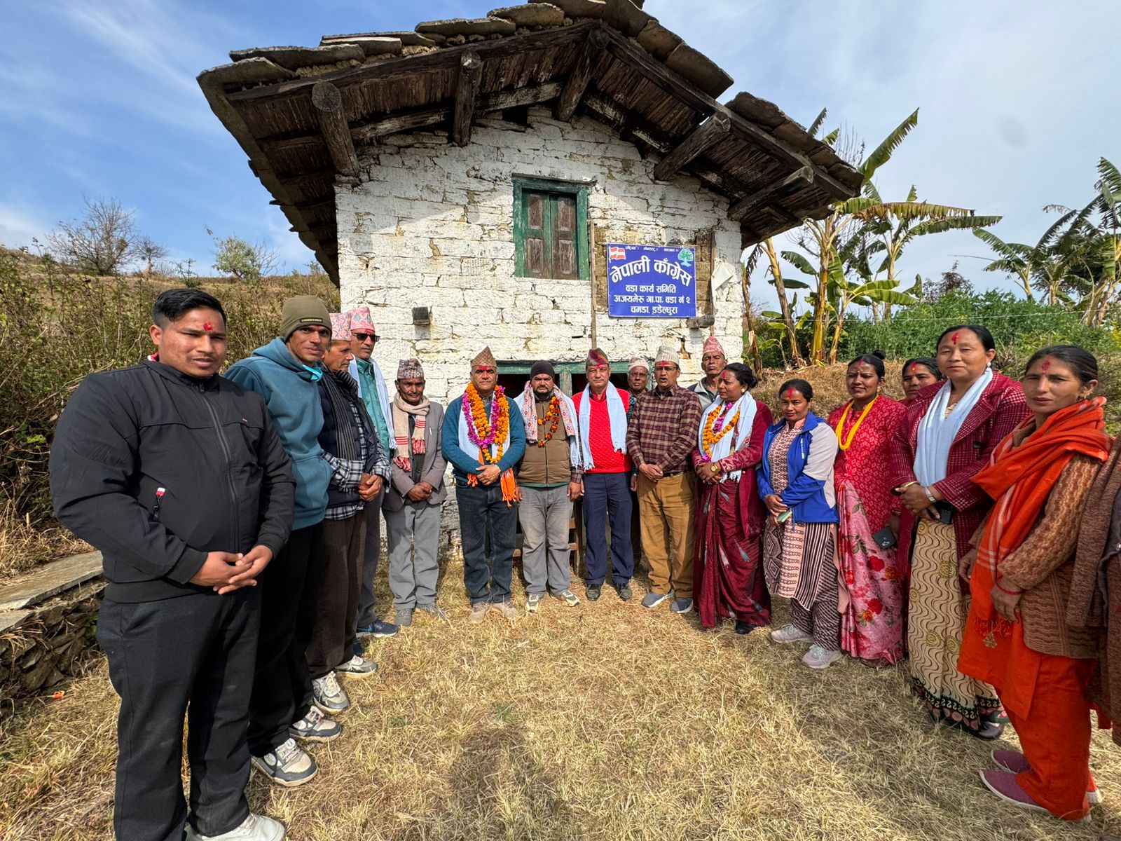 एमाले जिल्ला सदस्य बिक्रम ऐर सहित ३० जना कांग्रेसमा प्रवेश