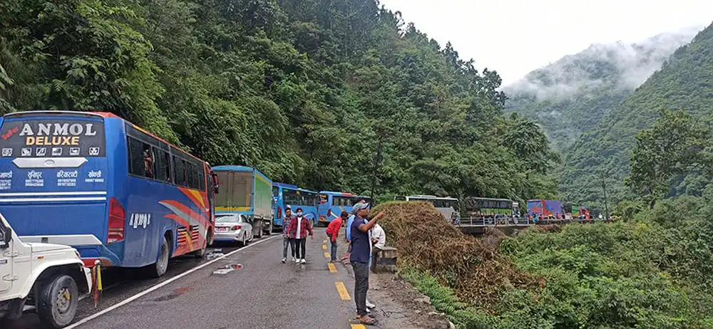 मलेखु-मुग्लिङ्ग सडकखण्ड ९ दिन रातिमा बन्द हुने