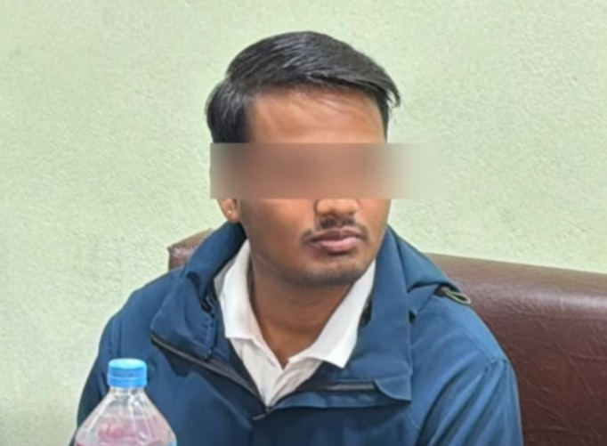 बिर्तामोडबाट नागरिकता किर्ते गर्ने खोज्ने   एक जना युवा पक्राउ