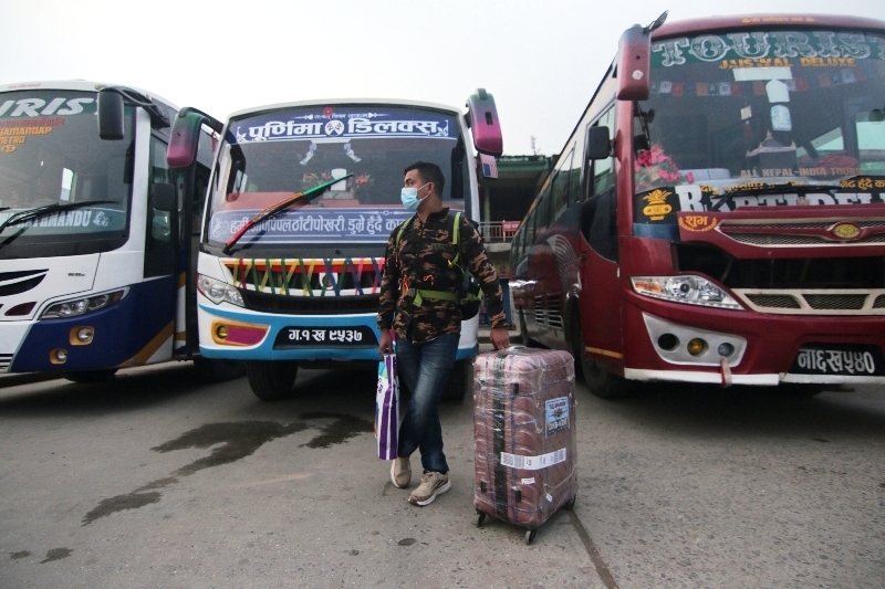 सार्वजनिक बस नयाँबसपार्कबाट सञ्चालन गर्ने निर्णय कार्यान्वयनमा समस्या